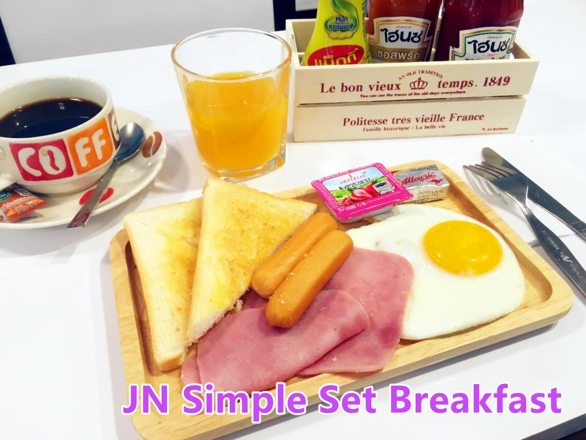 Jn-Boxtel Hostel เชียงใหม่ ภายนอก รูปภาพ